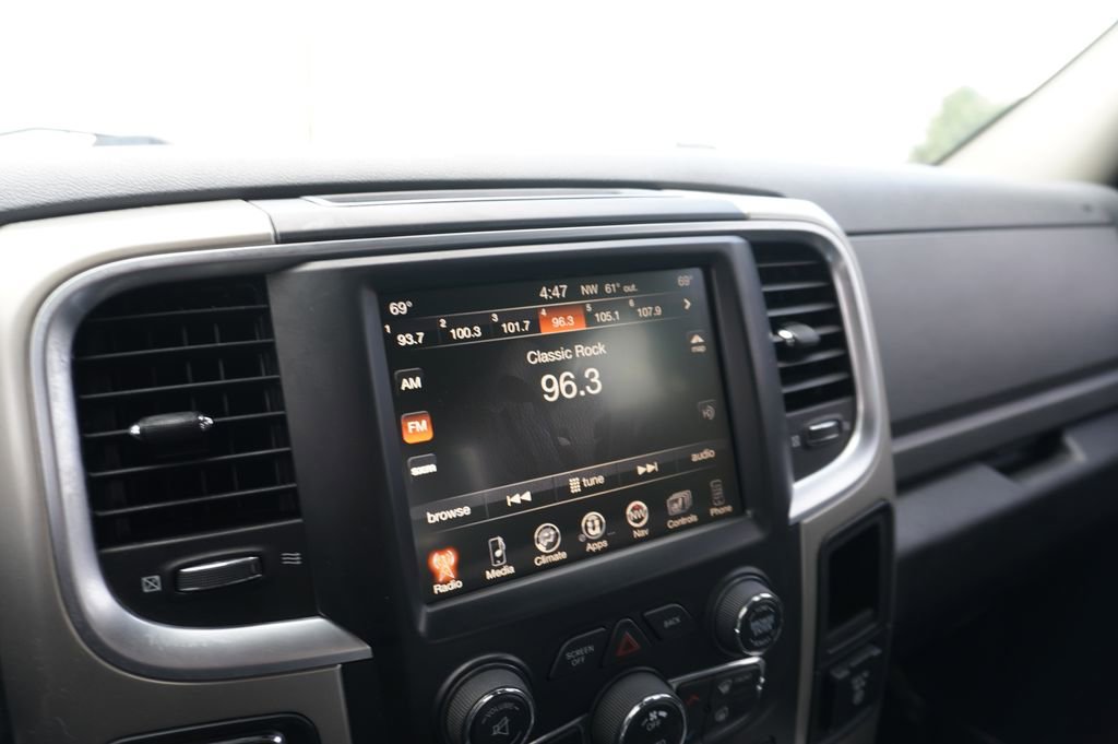 Used 2015 RAM 1500 Outdoorsman image 16