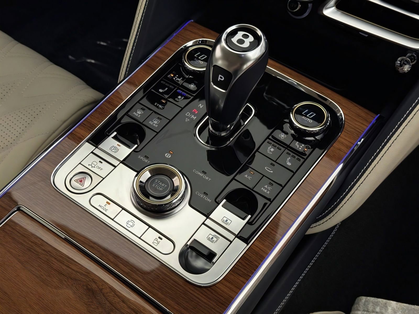 Used 2026 Bentley Flying Spur Plug-In Hybrid AWD/4WD image 48
