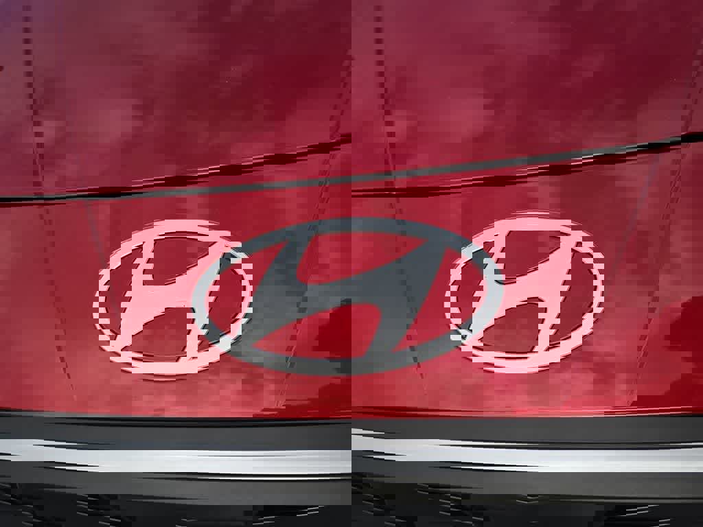 New 2026 Hyundai Elantra Sport FWD image 11