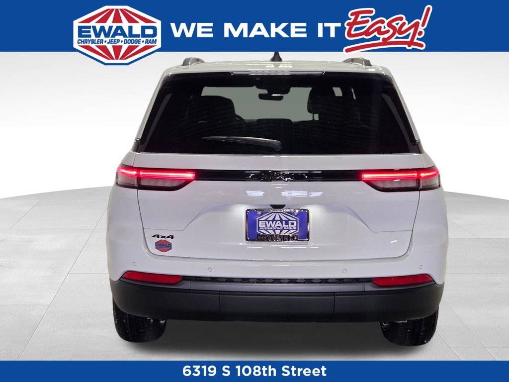 New 2026 Jeep Grand Cherokee Altitude image 22