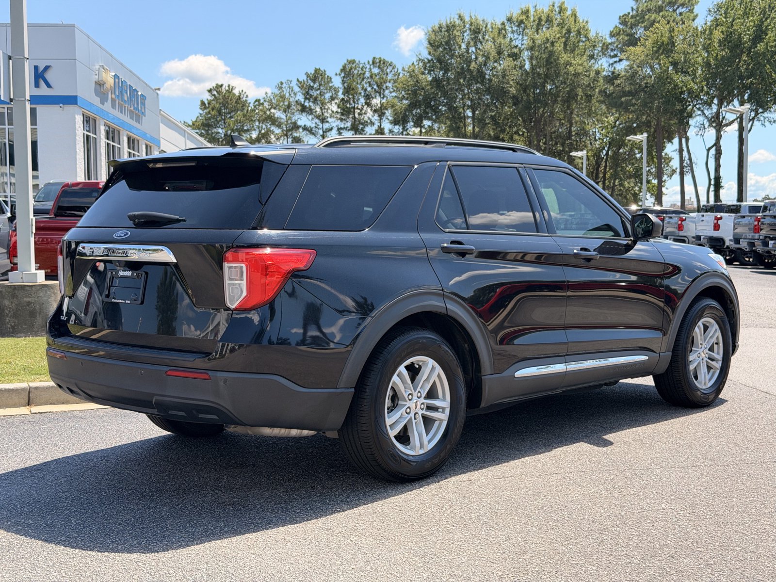 Used 2021 Ford Explorer XLT RWD image 12