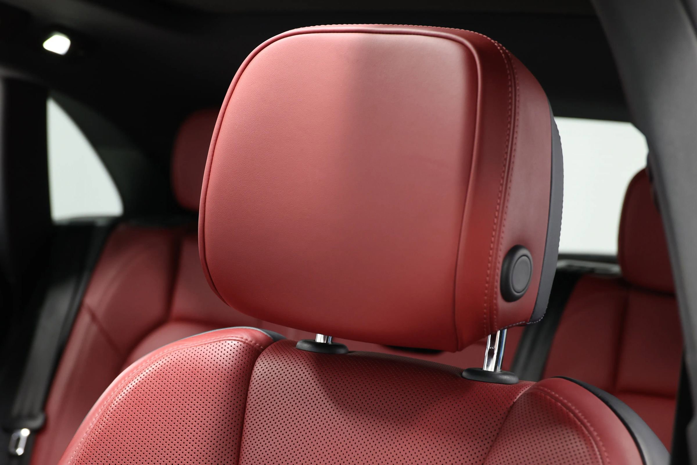 Used 2022 Porsche Macan image 17