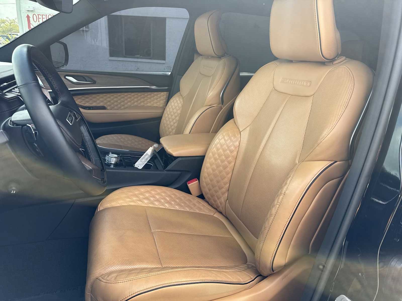 Used 2022 Jeep Grand Cherokee Summit image 16