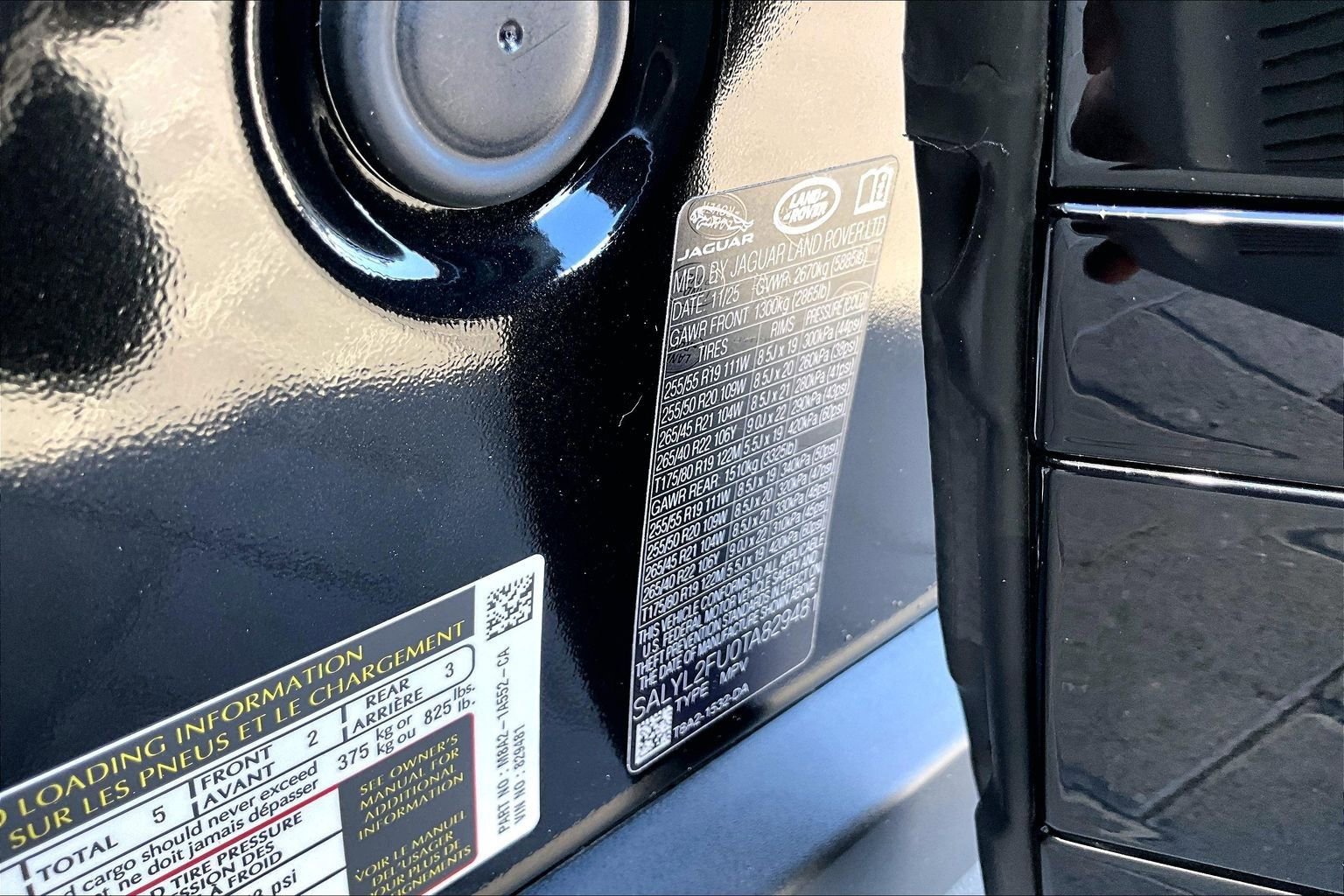 New 2026 Land Rover Range Rover Velar Dynamic SE image 13