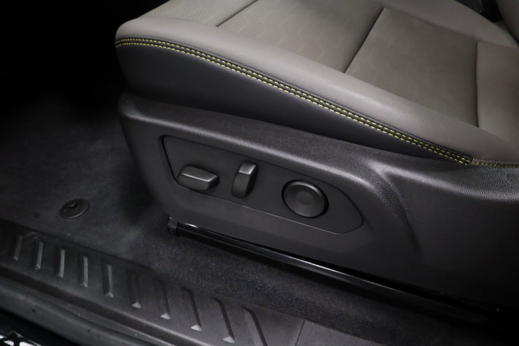 Used 2026 Chevrolet Colorado ZR2 w/ Technology Package image 25