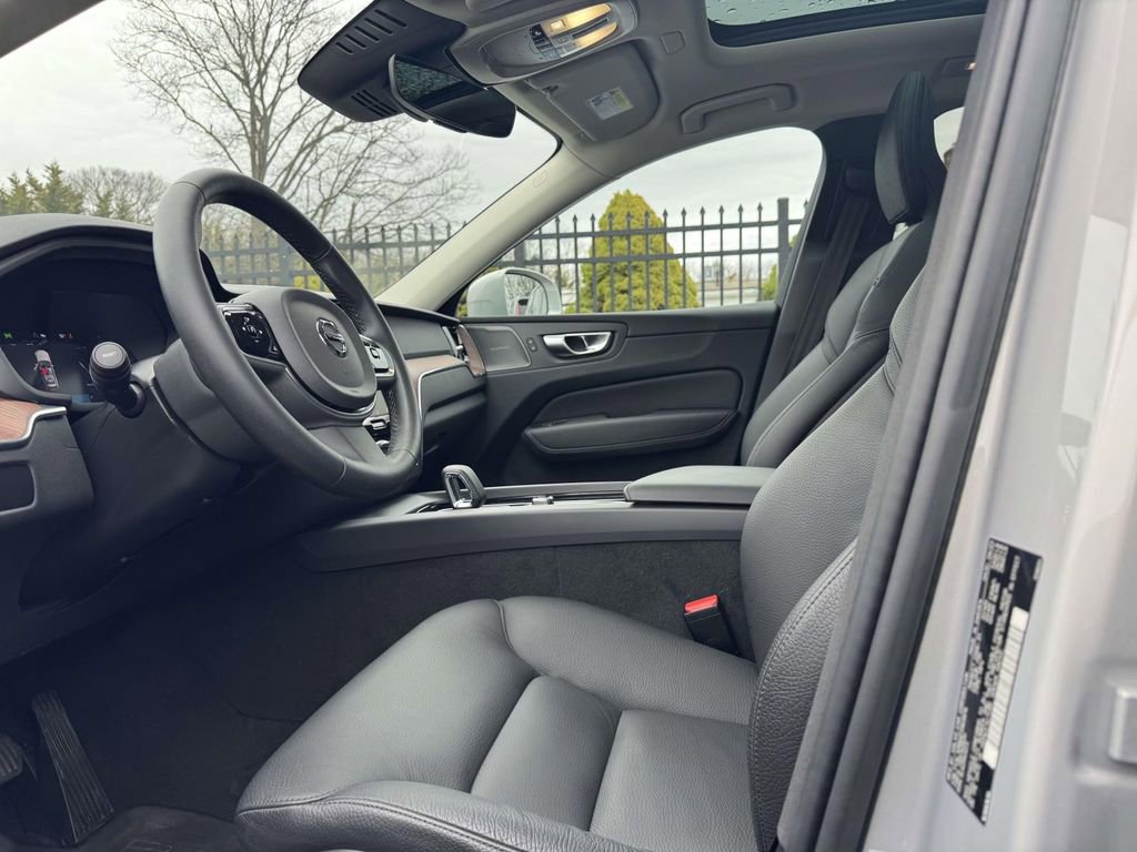 Certified 2023 Volvo XC60 B5 Plus w/ Climate Package image 12