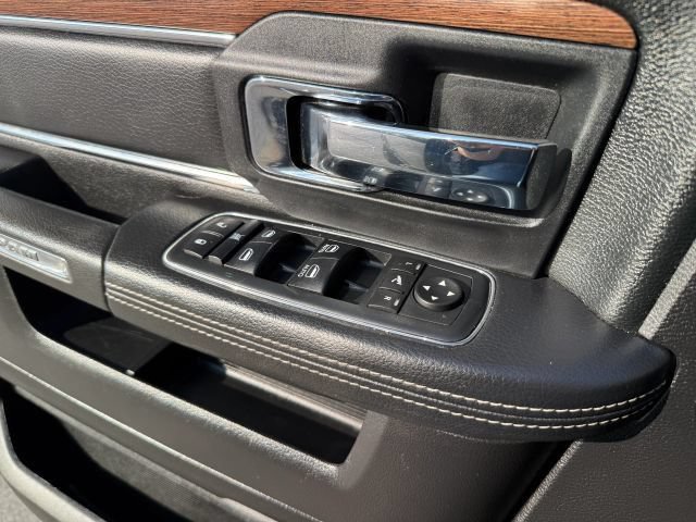 Used 2016 RAM 2500 Laramie AWD/4WD image 38