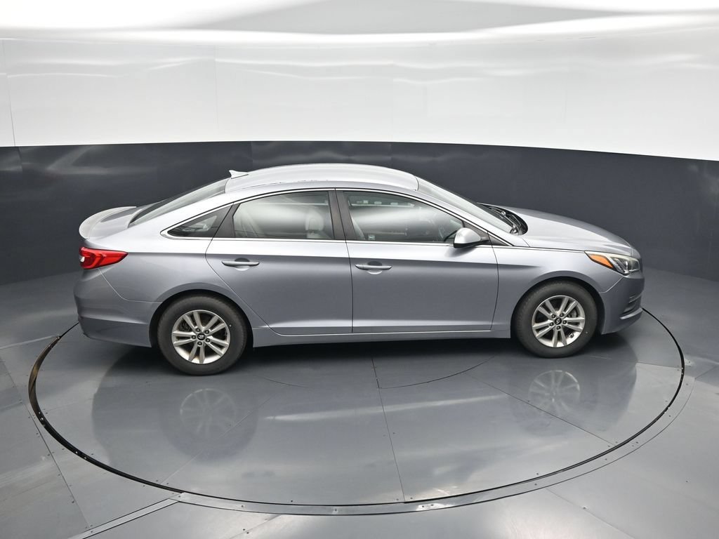 Used 2015 Hyundai Sonata SE w/ Option Group 09 FWD image 34