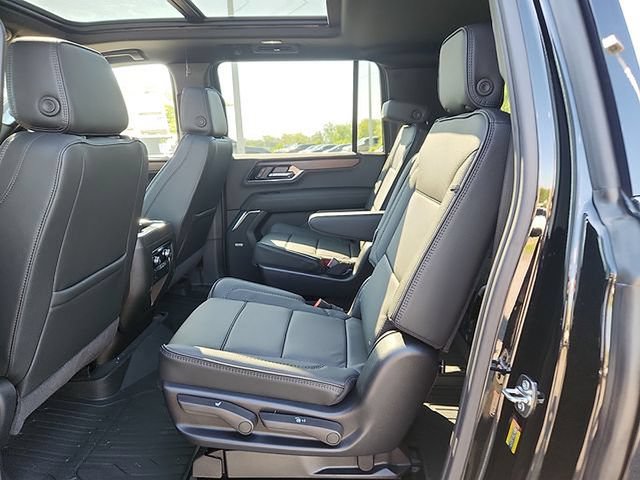 New 2026 GMC Yukon XL Denali w/ Sun & Power Step Package AWD/4WD image 6