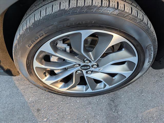 Used 2023 Lincoln Nautilus Reserve image 9