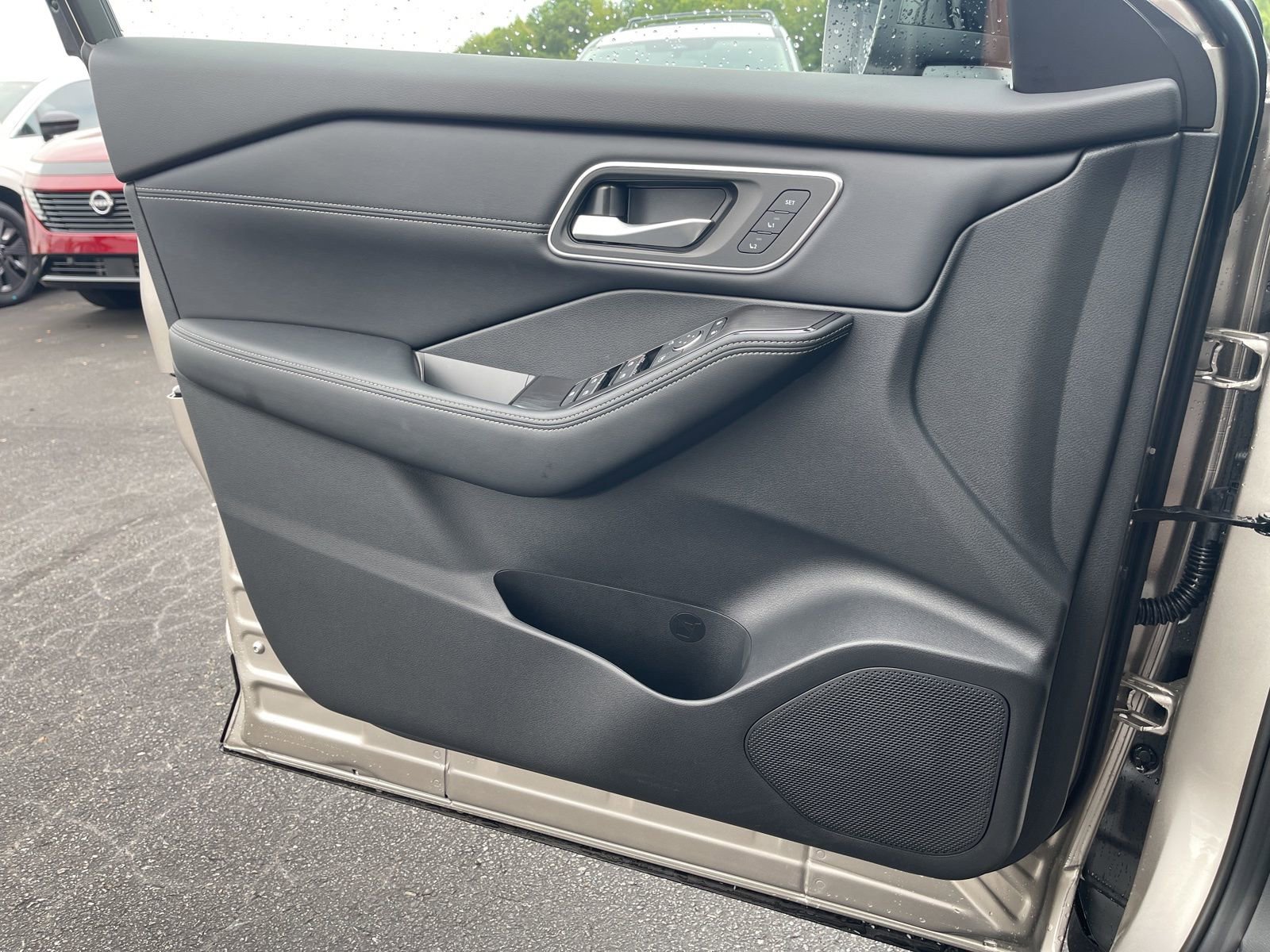 New 2026 Nissan Rogue Platinum image 44