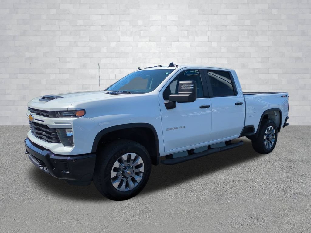 Used 2025 Chevrolet Silverado 2500 Custom w/ Custom Value Package AWD/4WD image 9