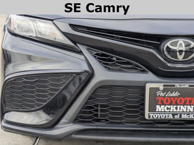 Used 2024 Toyota Camry SE image 3