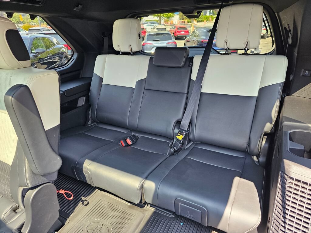 Used 2023 Toyota Sequoia Platinum AWD/4WD image 24