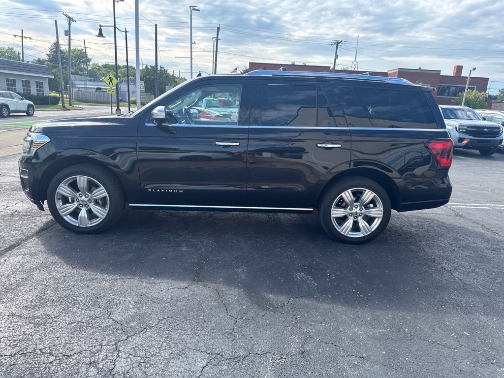 Used 2023 Ford Expedition Platinum AWD/4WD image 13