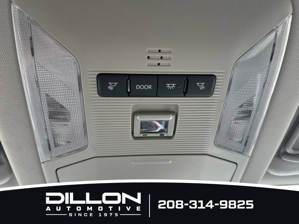 Used 2025 Toyota RAV4 XLE AWD/4WD image 5
