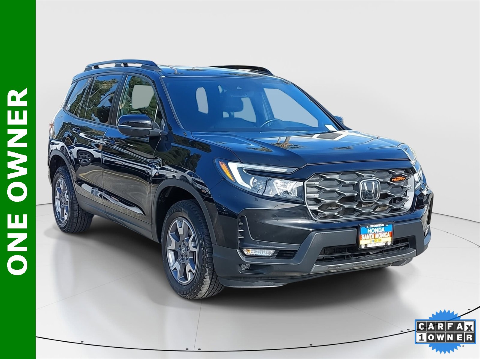 Used 2023 Honda Passport TrailSport image 3