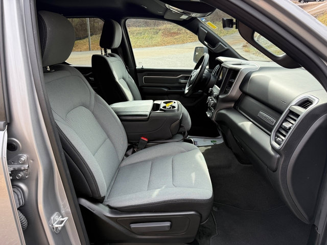 Used 2022 RAM 1500 Big Horn AWD/4WD image 18