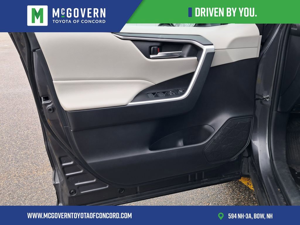 Used 2024 Toyota RAV4 XLE AWD/4WD image 14
