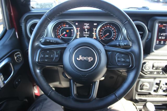 Used 2021 Jeep Gladiator Willys image 12