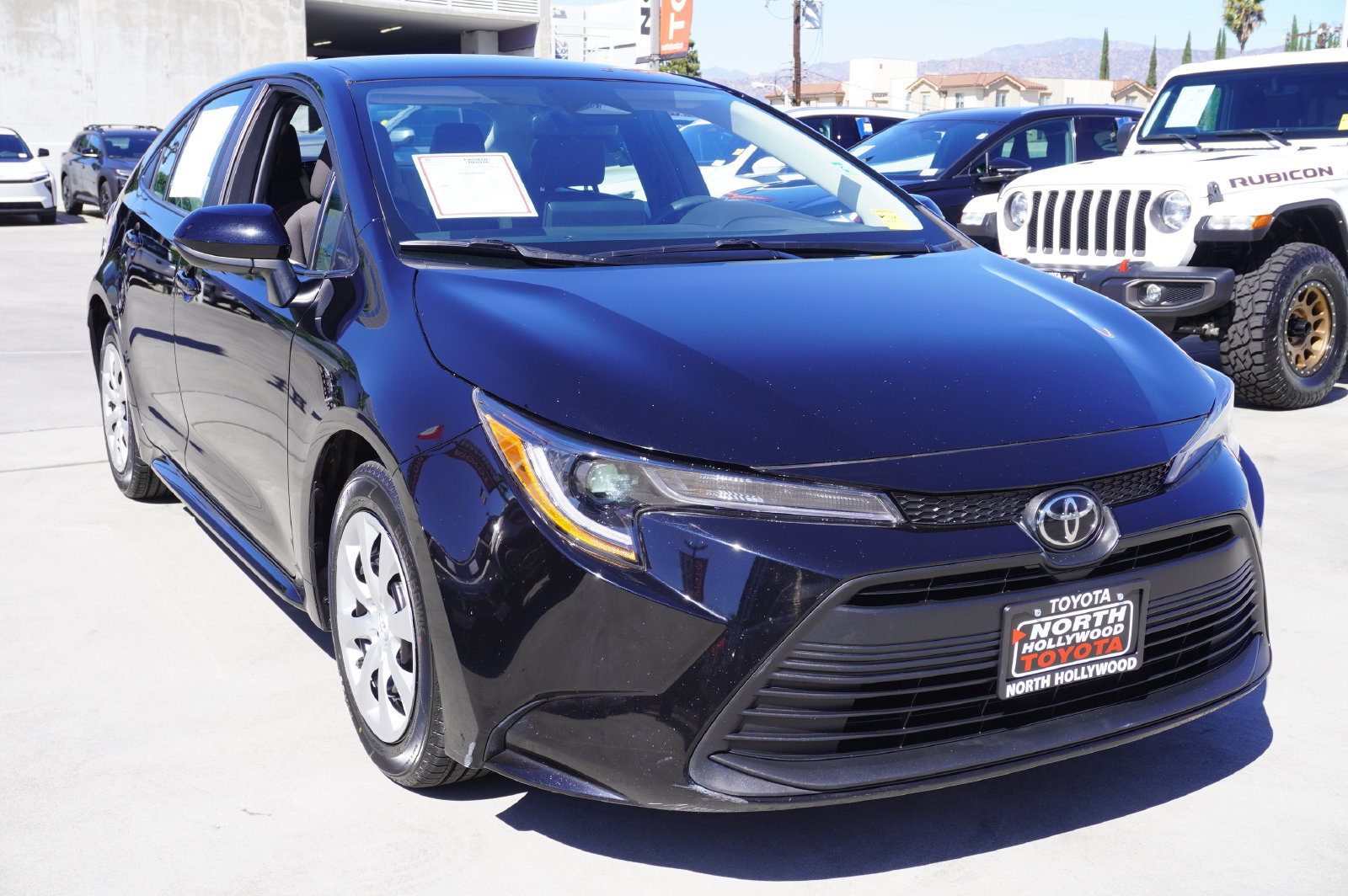 Certified 2025 Toyota Corolla LE FWD image 2