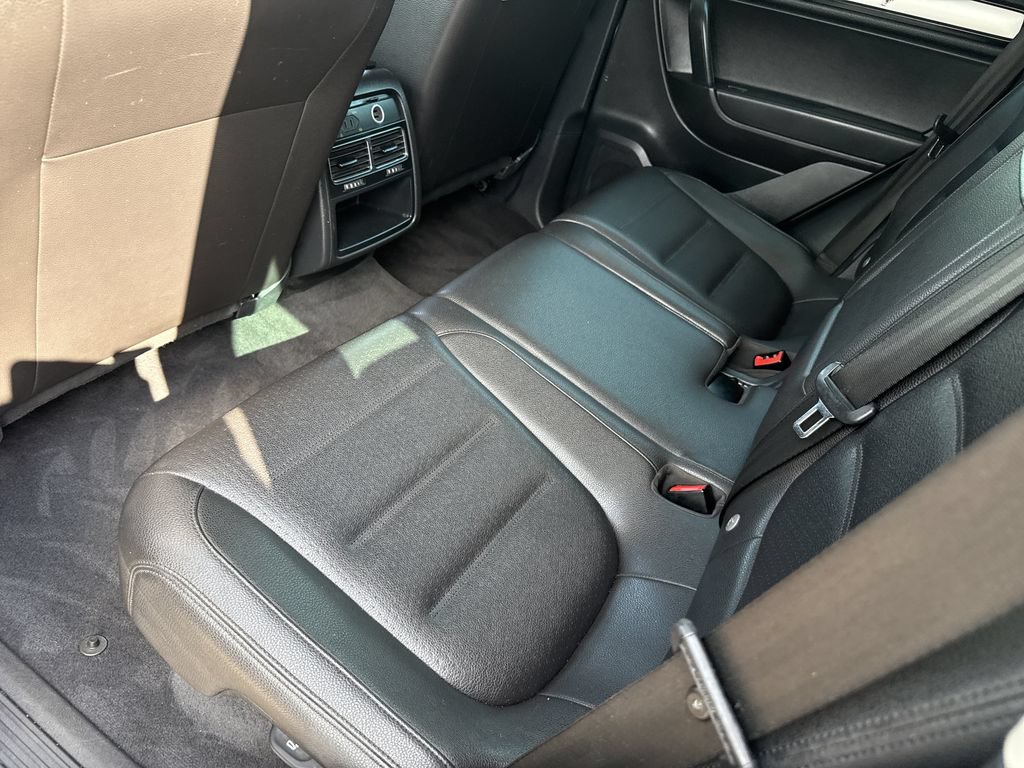 Used 2014 Volkswagen Touareg Sport AWD/4WD image 14