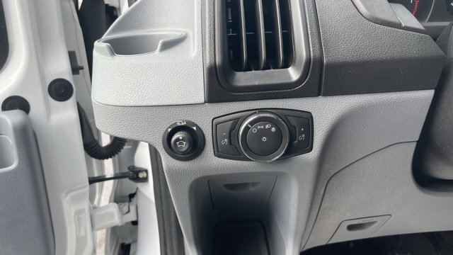 Used 2018 Ford Transit 150 XLT image 19
