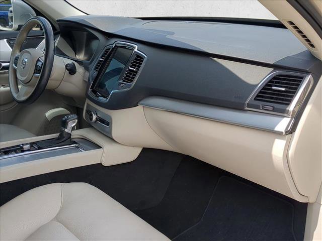 Used 2018 Volvo XC90 T6 Momentum w/ Convenience Package image 21