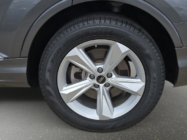 Used 2023 Audi Q7 2.0T Premium Plus AWD/4WD image 38