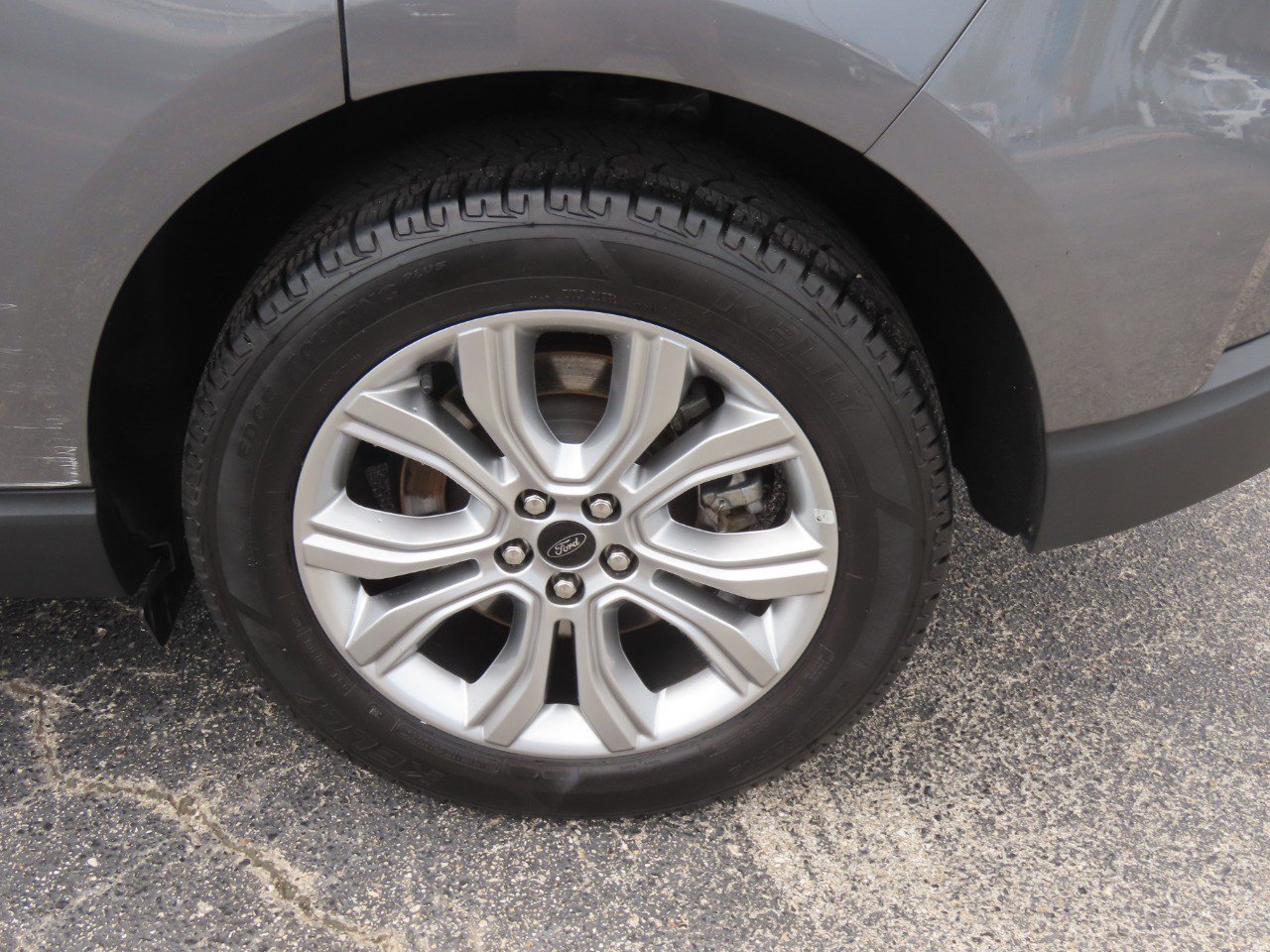 Used 2023 Ford Edge Titanium AWD/4WD image 18