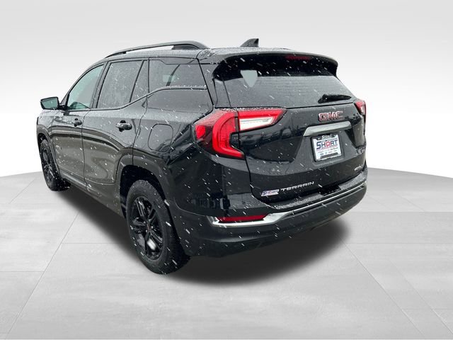 Used 2023 GMC Terrain AT4 image 3