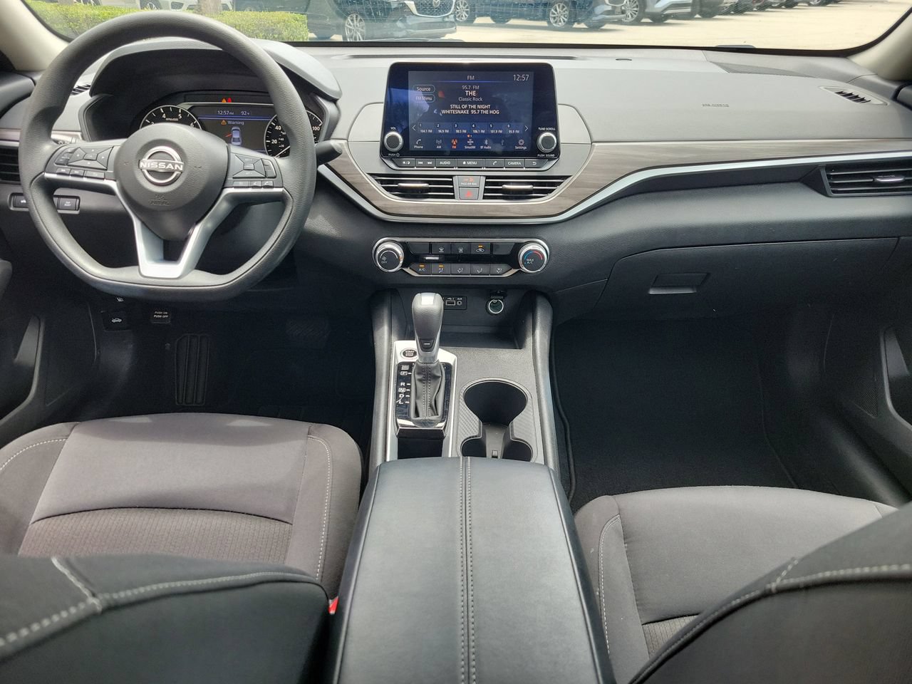 Used 2025 Nissan Altima 2.5 SV FWD image 11