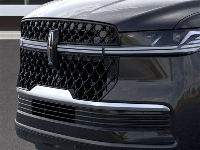 New 2025 Lincoln Navigator Reserve w/ Jet Appearance Package image 17