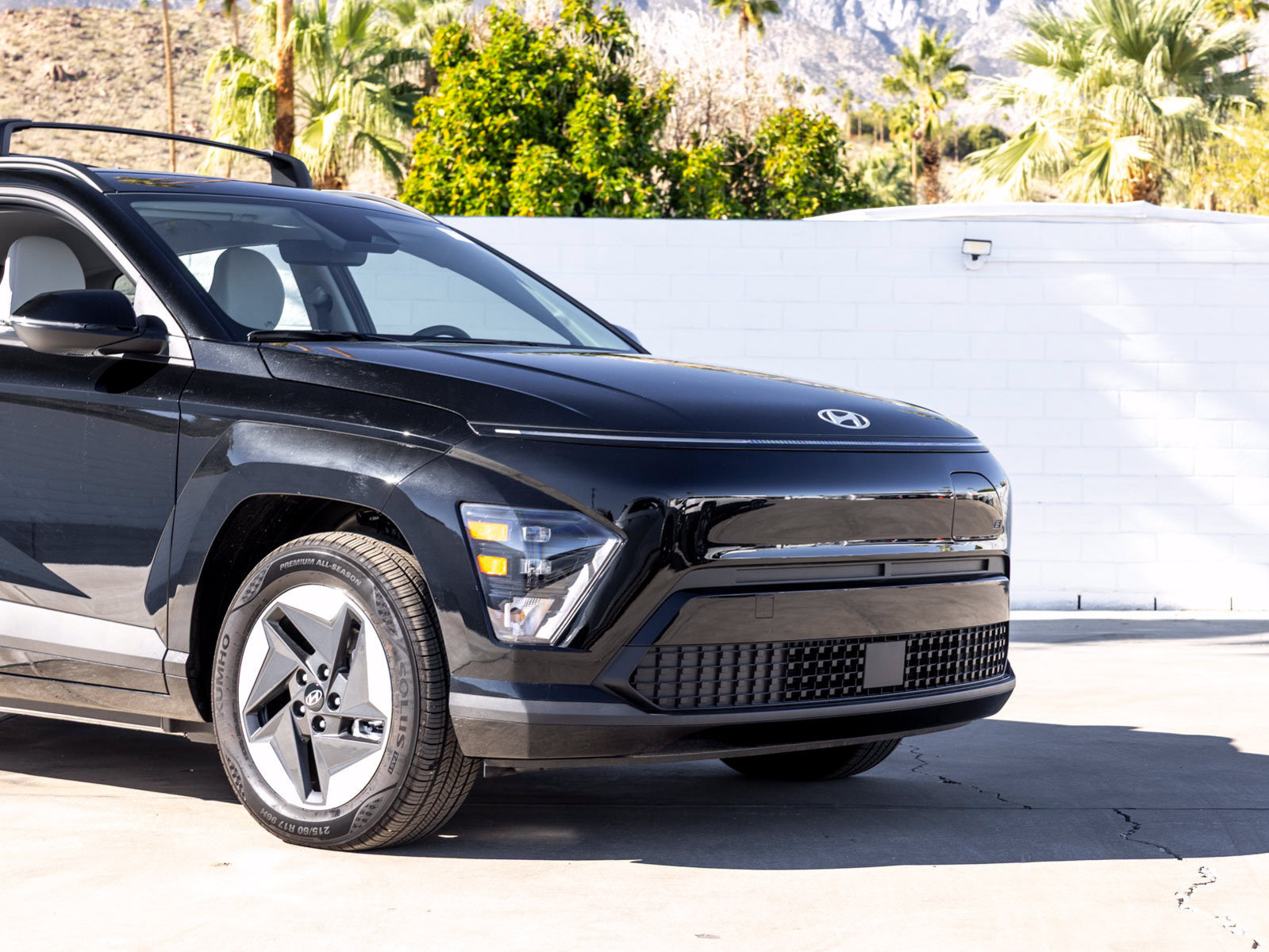 New 2025 Hyundai Kona SEL FWD image 3