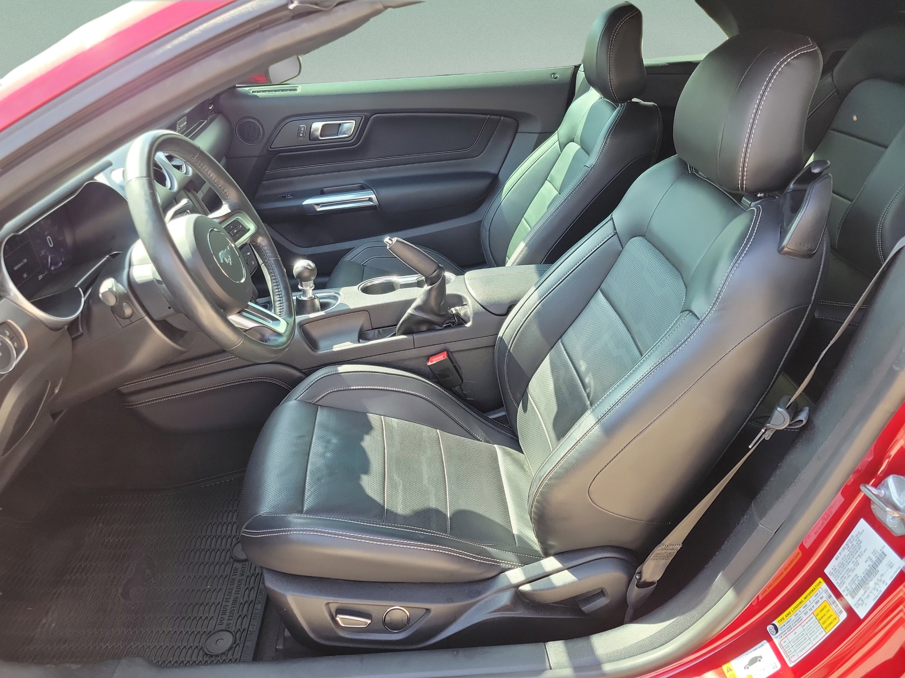 Used 2018 Ford Mustang GT Premium w/ Equipment Group 401A RWD image 26
