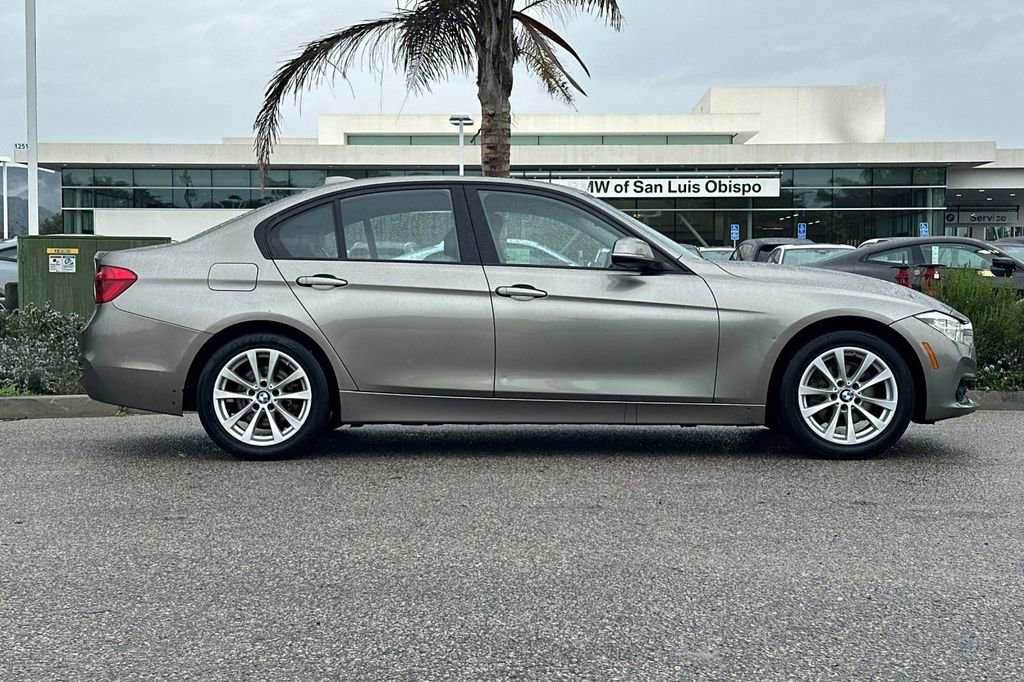 Used 2018 BMW 320i Sedan image 2