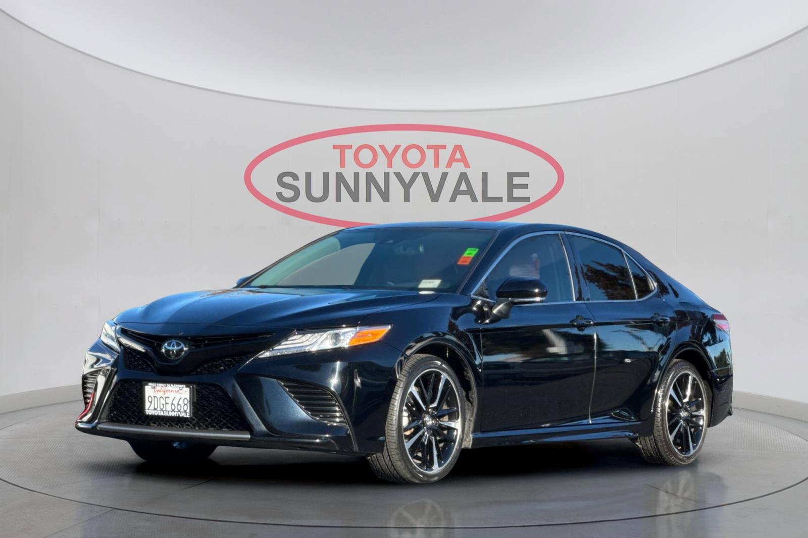 Used 2020 Toyota Camry XSE video 2