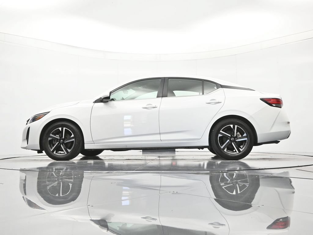 Used 2024 Nissan Sentra SV FWD image 43