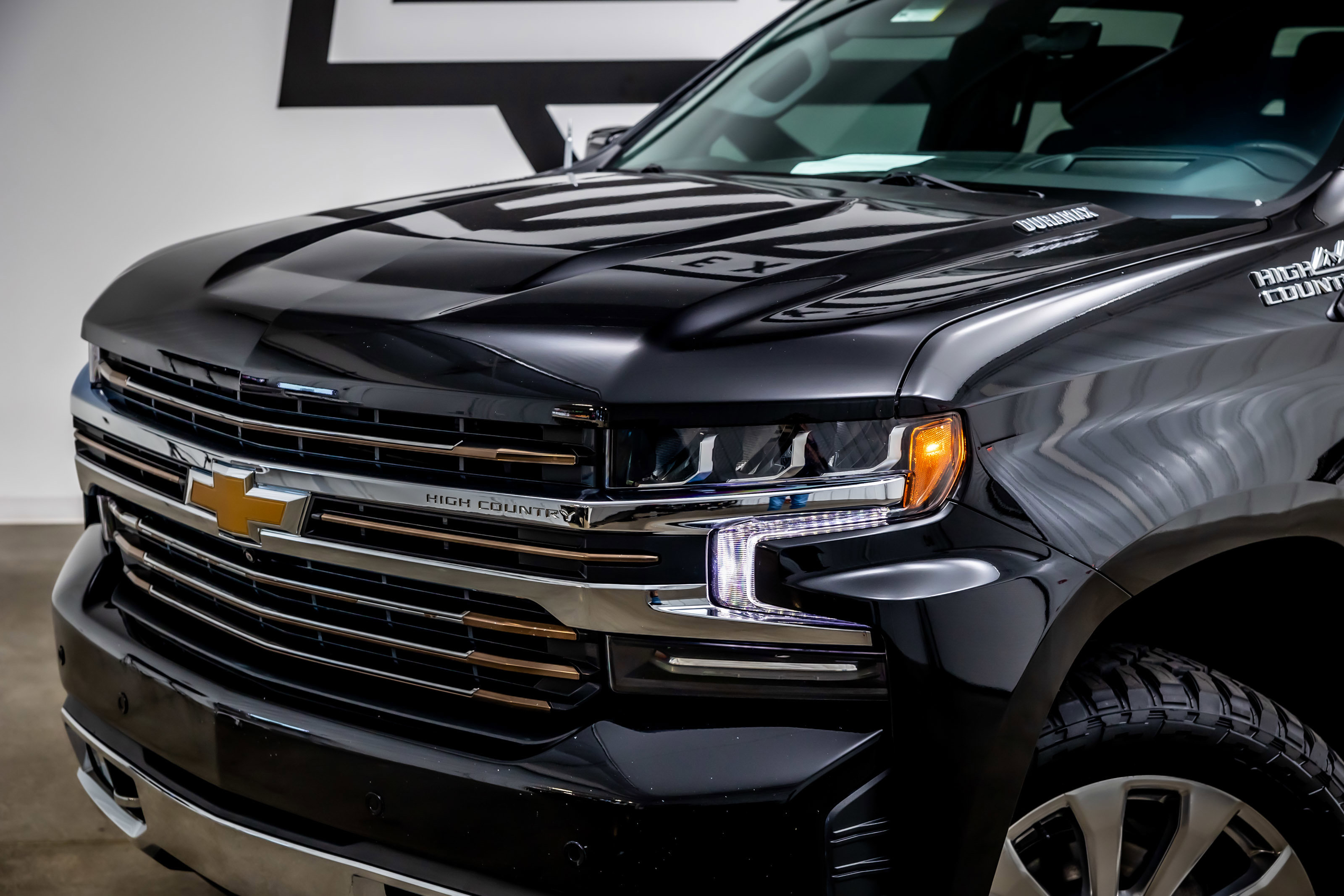 Used 2021 Chevrolet Silverado 1500 High Country w/ Technology Package image 22