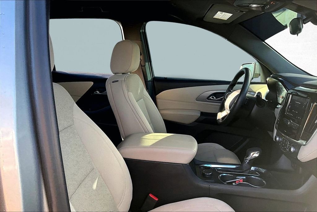 Used 2023 Chevrolet Traverse LS w/ Safety Package image 30