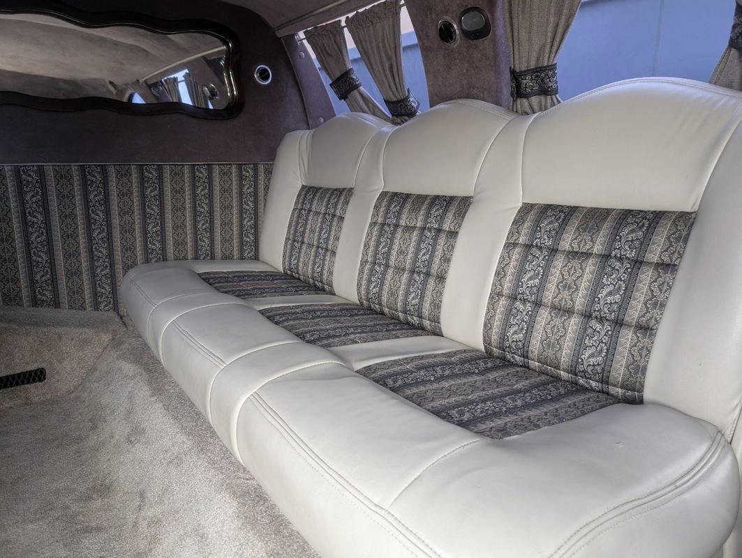 Used 1999 Lincoln Town Car Executive image 32