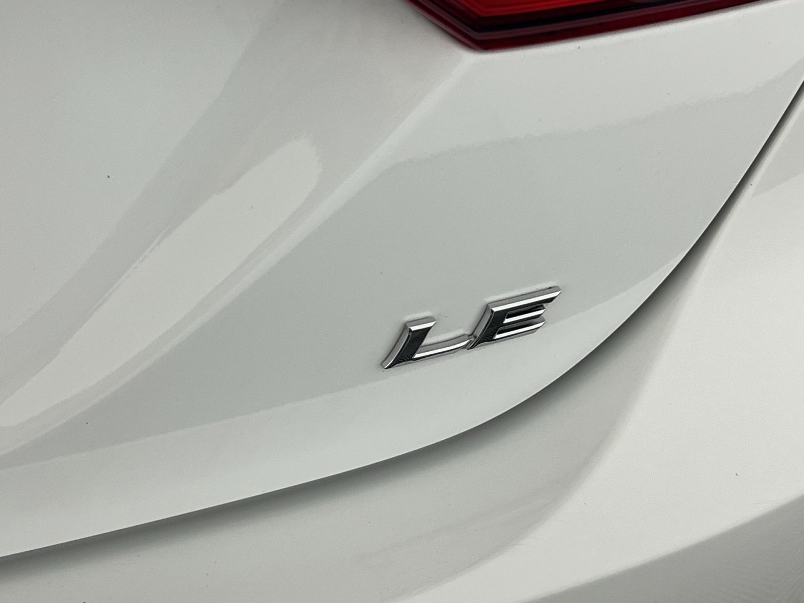Used 2019 Toyota Camry LE FWD image 24