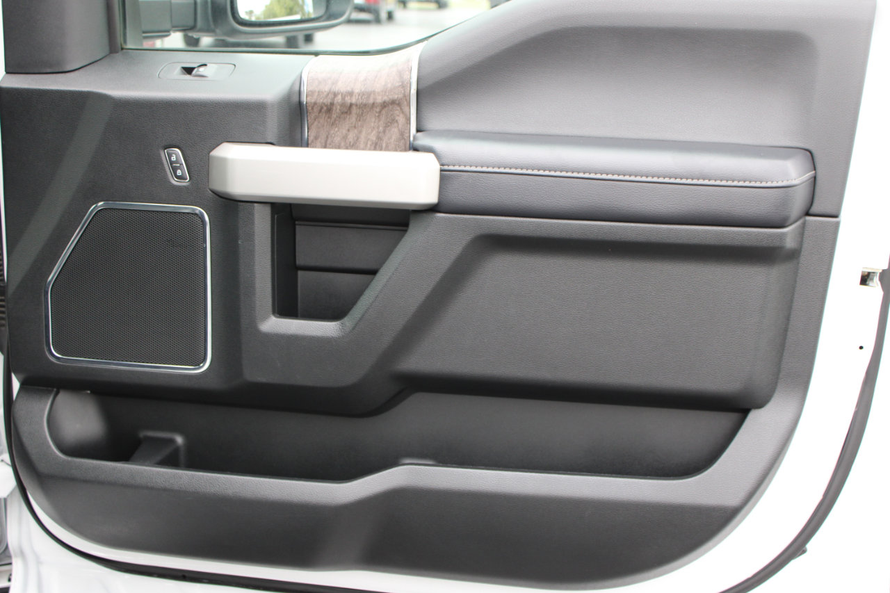 Used 2019 Ford F250 Lariat w/ Chrome Package image 41