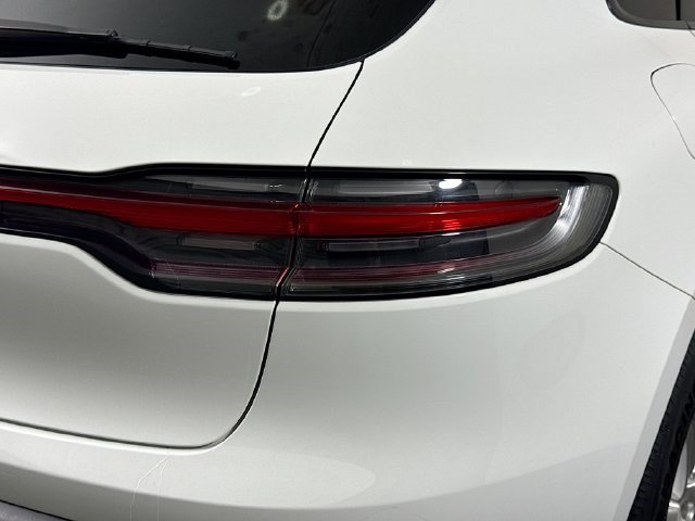 Used 2023 Porsche Macan AWD/4WD image 33