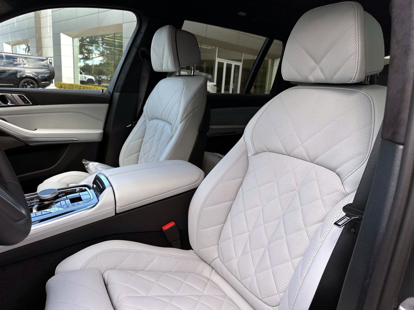 New 2026 BMW X7 xDrive40i w/ M Sport Package image 18