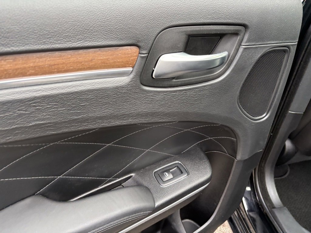 Used 2019 Chrysler 300 C w/ Sun, Sound & Nav Package image 23
