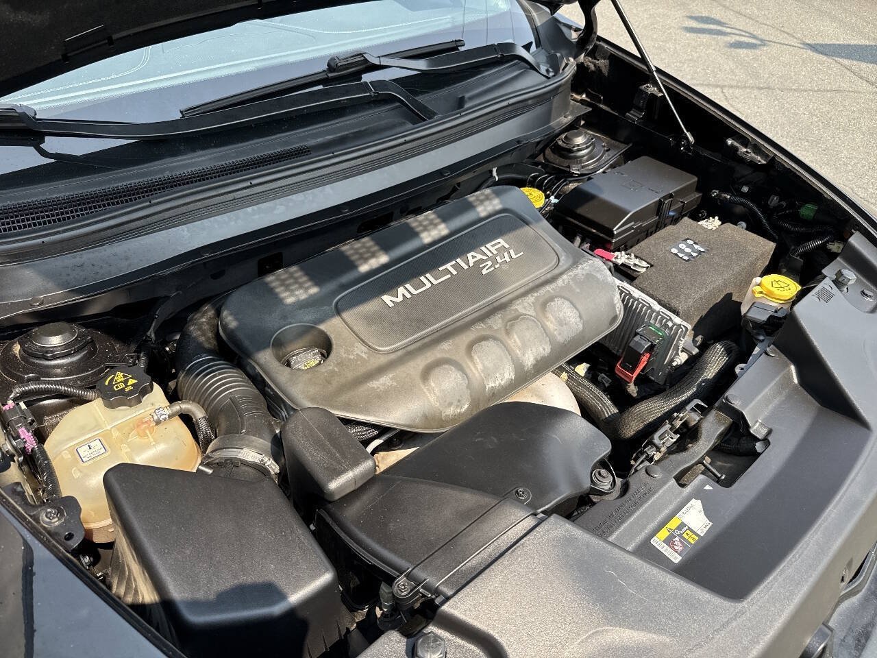 Used 2015 Jeep Cherokee Sport AWD/4WD image 15