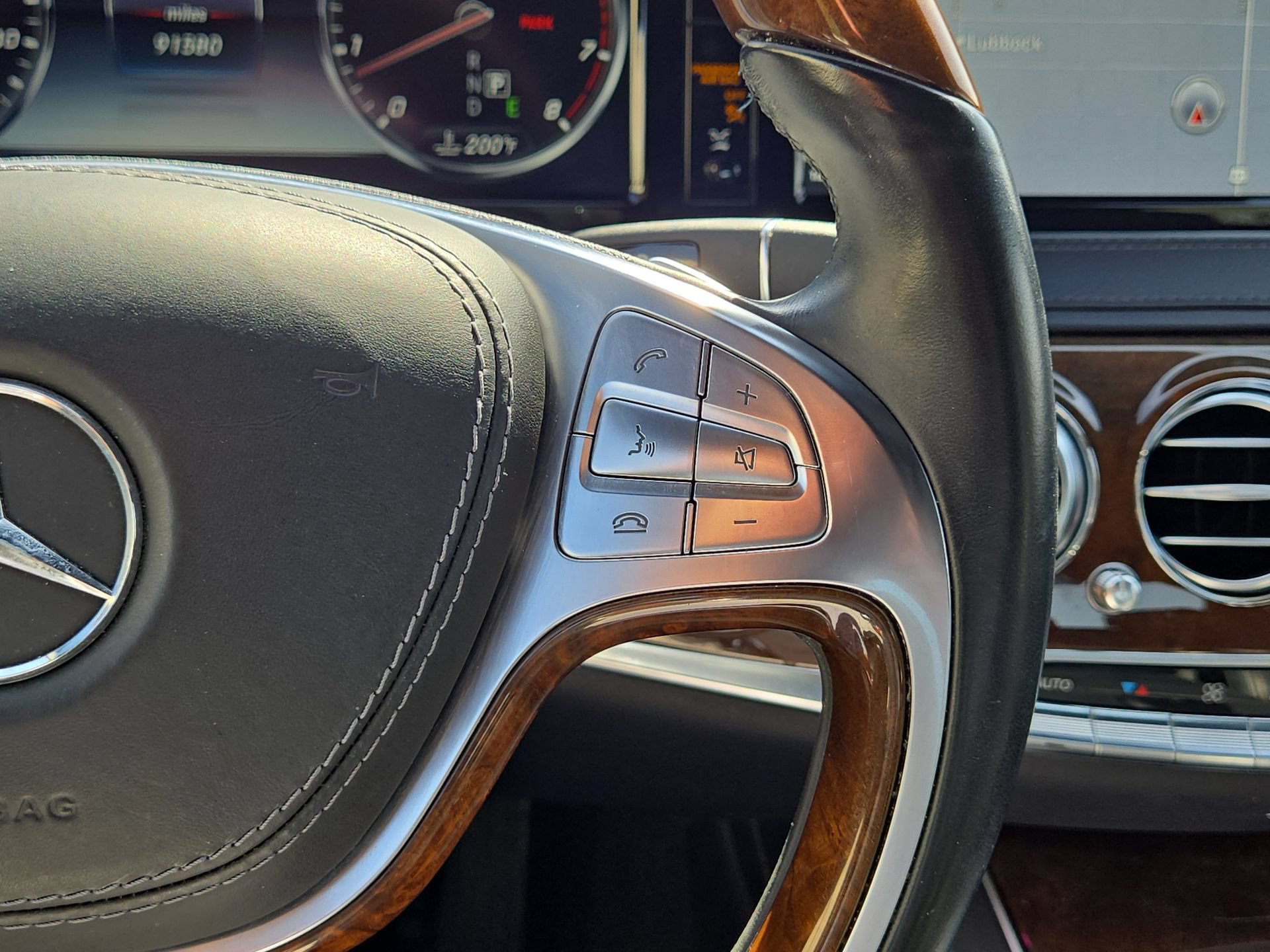 Used 2017 Mercedes-Benz S 550 Sedan image 21