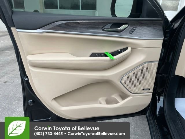 Used 2022 Jeep Grand Cherokee Limited 4xe image 23