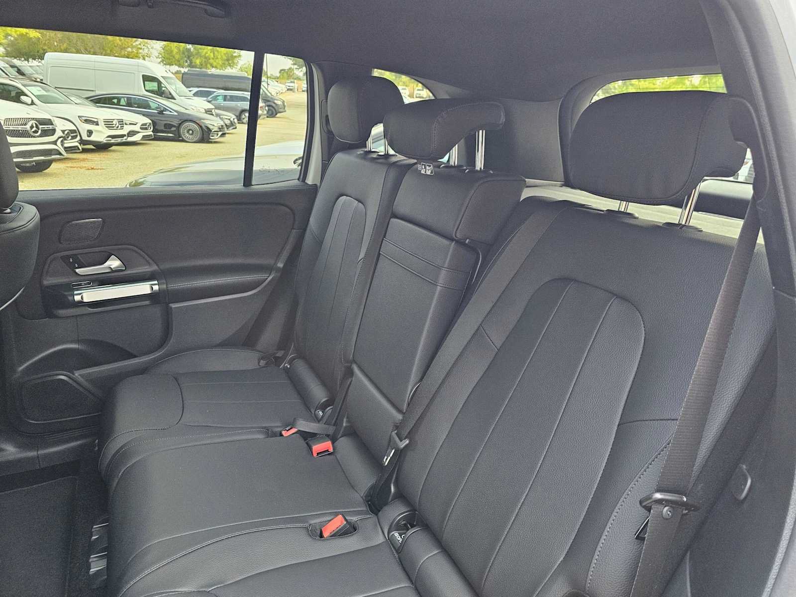 New 2026 Mercedes-Benz GLB 250 image 17